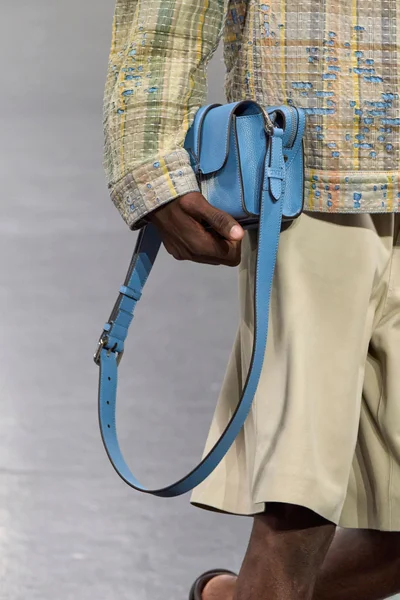 Look 23